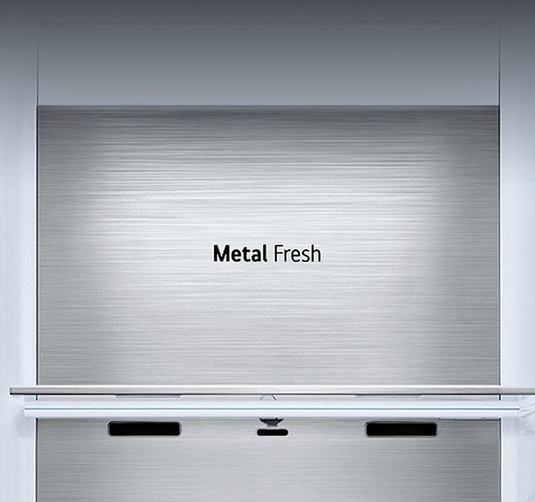 Vedere frontală a panoului metalic Metal Fresh cu logo-ul "Metal Fresh" vizibil.