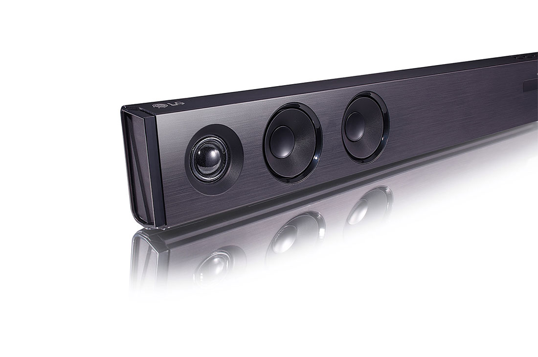 LG Soundbar LG SQC2, Prim-plan din partea stângă cu sigla LG în partea de sus, SQC2, thumbnail 8
