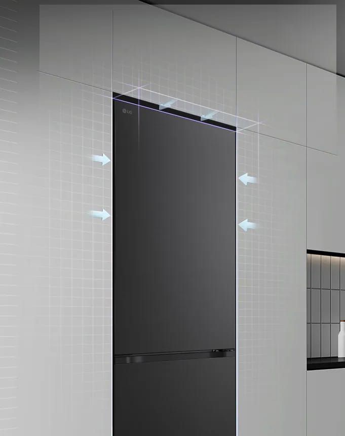 Frigiderul LG cu congelator inferior (GBBW726AEV) complet deschis