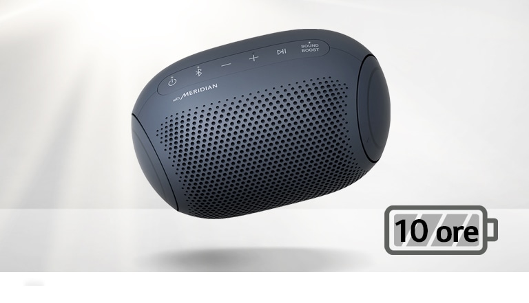 LG XBOOM Go se înclină înspre stânga și plutește în aer.