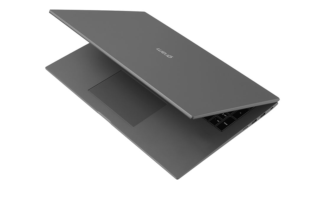 LG gram de 17” ultra-ușor cu 16:10 IPS afișaj anti-reflex și procesor Intel® Evo de a 12-a generație, Vedere laterală la -30 de grade cu capacul pe jumătate deschis, 17Z90Q-G.AD78H1, thumbnail 9