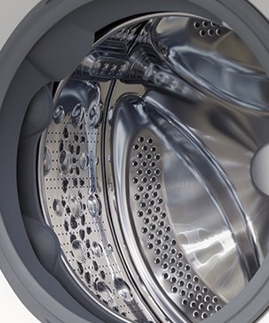 Cadru detaliat cu tamburul mașinii de spălat și ușa deschisă.