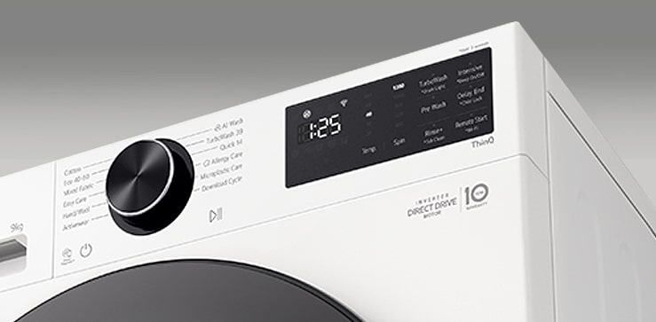 Butonul rotativ și panoul de control al mașinii de spălat