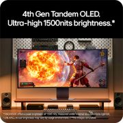 LG UltraGear evo GX9 de 39 inchi, primul monitor pentru gaming OLED de 39'' 5K2K din lume, Monitor pentru gaming OLED curbat LG UltraGear 39GX950B de 39 inch pe un birou, afișând o scenă de acțiune plină de viață dintr-un joc cu efecte de explozie luminoase, subliniind a 4-a generație de Ta, 39GX950B-B, thumbnail 7