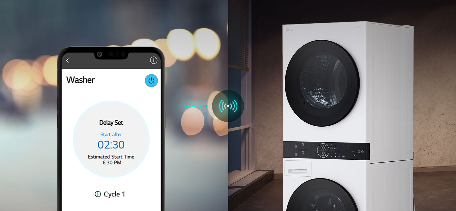 În imaginea din stânga, un bărbat se uită la telefonul său. 