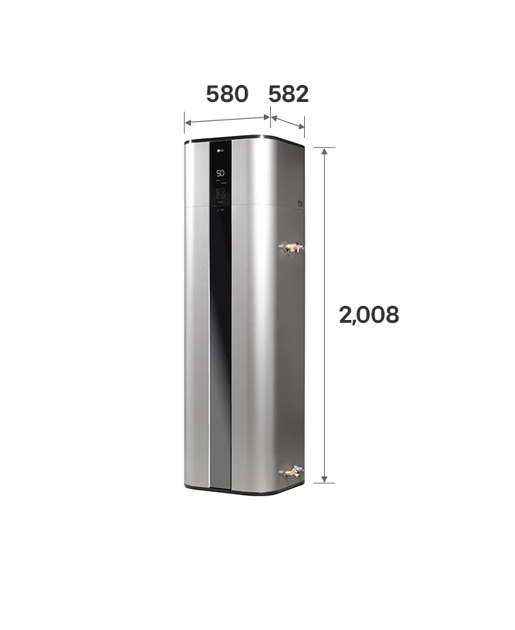 Exteriorul încălzitorului de apă cu pompă de căldură LG (WH27STR2.FA) cu dimensiunile pe etichetă. Măsoară 580&nbsp;mm x 2.008&nbsp;mm x 582&nbsp;mm.