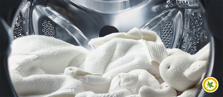 Elimină 99,9% din acarienii de praf de pe hainele tale.4