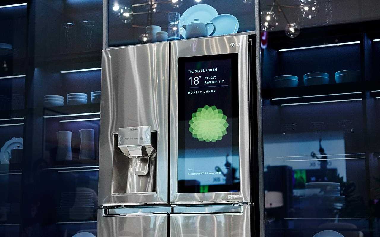 With the LG InstaView ThinQ you can turn your fridge into your home's smart hub | More at LG MAGAZINE