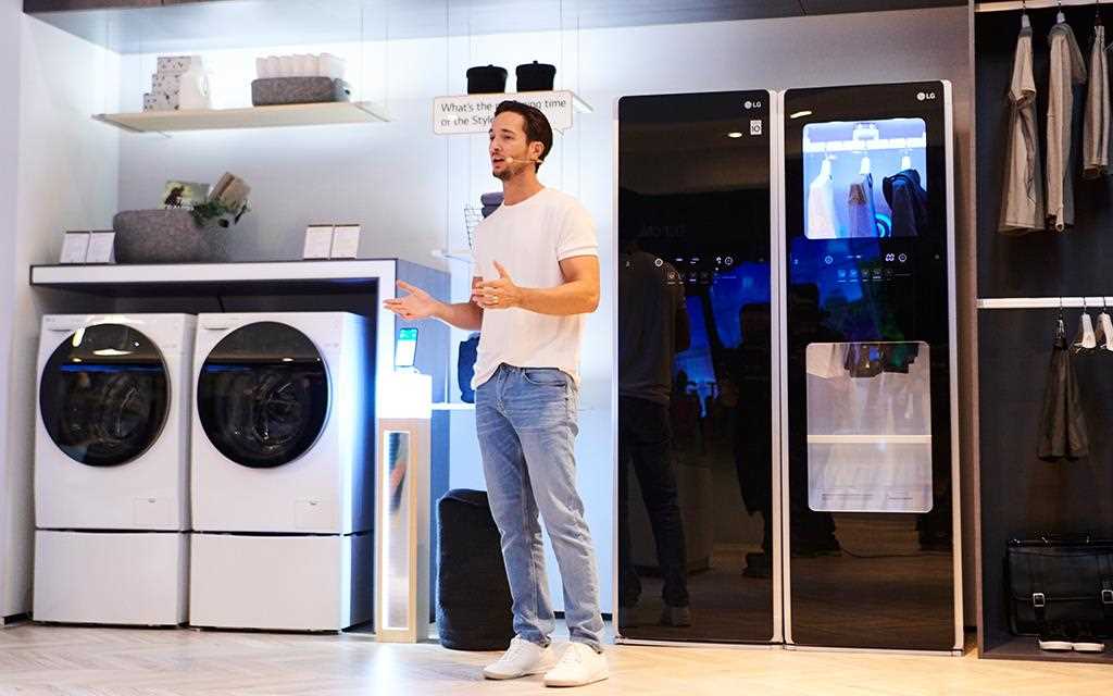 IFA 2018: A demonstrator explains how the LG TwinWash, Dryer and Styler can help you travel smart in the travel zone