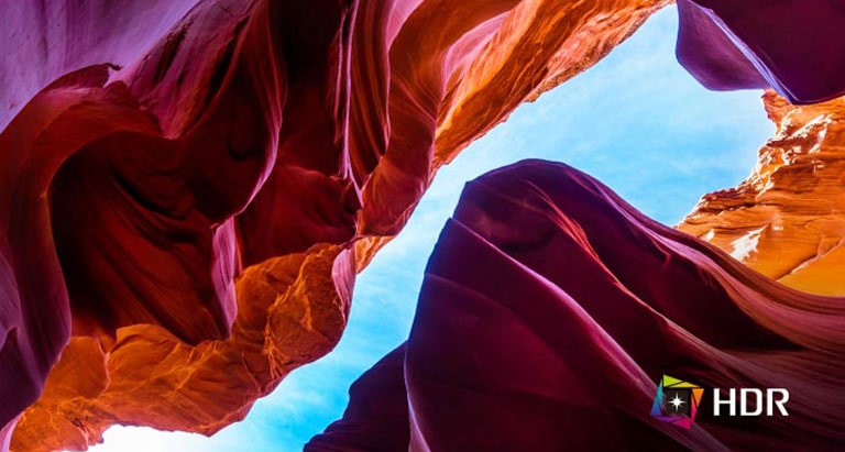 HDR podržava određene nivoe boja i osvetljenosti na osnovu spektra boja sRGB 99% sa živopisnim bojama sadržaja.