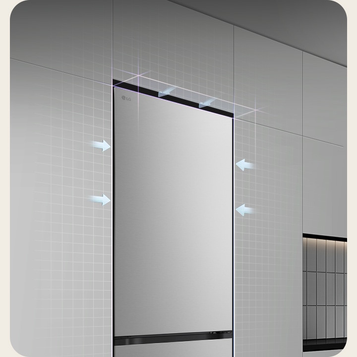 LG frižider sa zamrzivačem dole se savršeno uklapa u kuhinjski ormarić,  strelice ilustruju uklapanje.