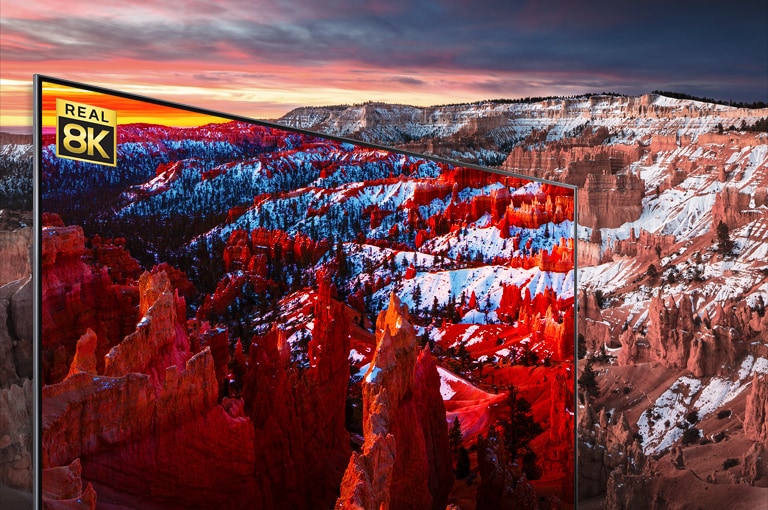 Scena planine postaje realističnija sa manje izraženim pikselima u 8K rezoluciji (reprodukcija videa).