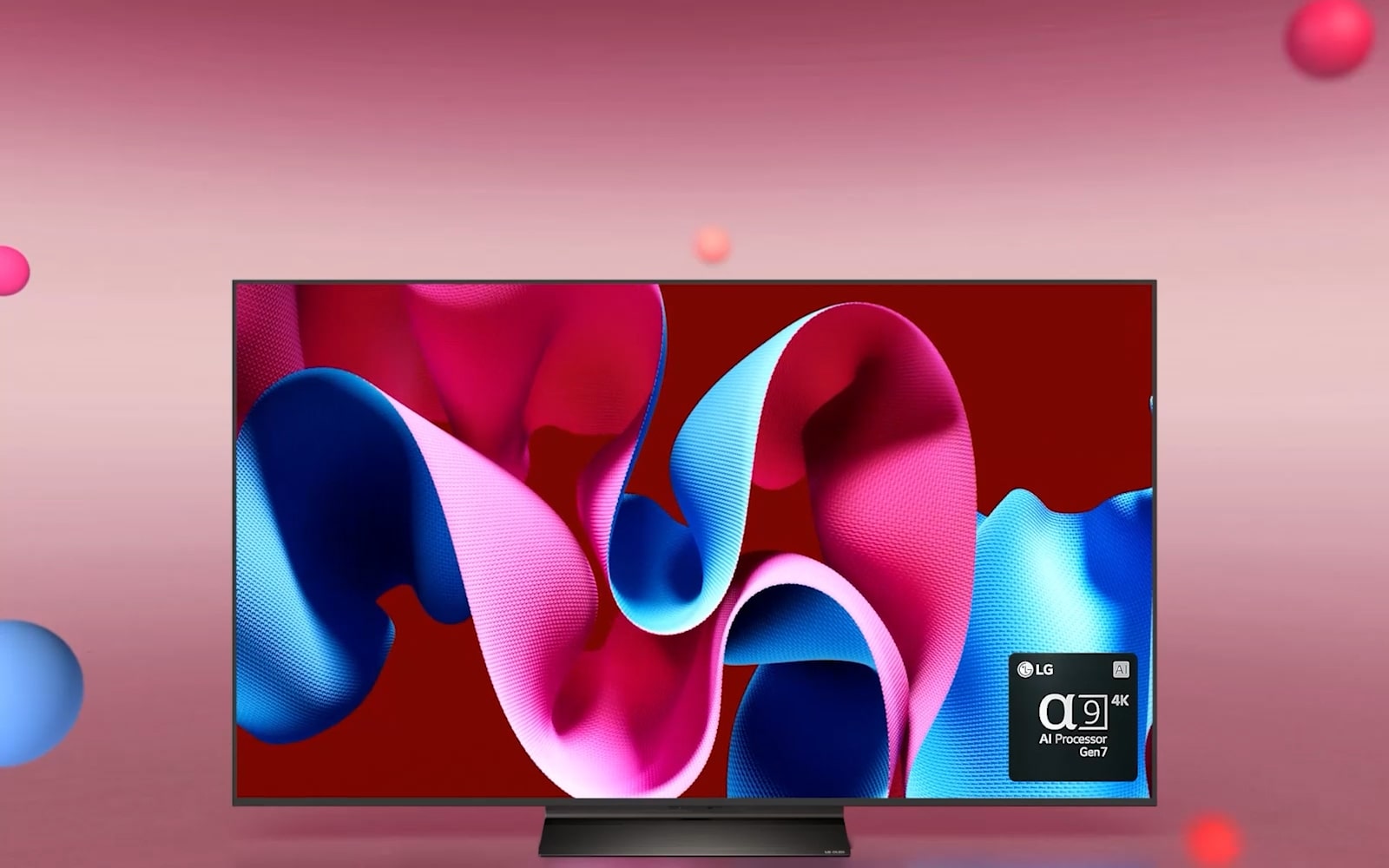 LG OLED C4 okrenut 45 stepeni udesno sa roze-plavim apstraktnim crtežom na ekranu sa roze pozadinom sa 3D sferama. OLED TV se okreće prema napred. U donjem desnom uglu nalazi se logo LG alpha 9 AI procesora 7. generacije.