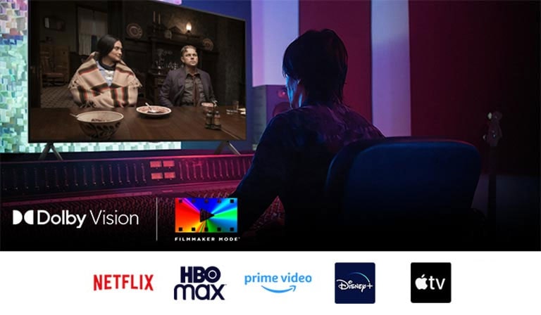 Režiser ispred kontrolne table montira film „Ubistva pod cvetnim mesecom” na LG QNED TV-u. U donjem levo uglu nalaze se logotip Dolby Vision i logotip FILMMAKER MODE. Ispod slike su logotipi za Netflix, HBOmax, Prime Video, Disney Plus, Apple TV i LG Channels. 
