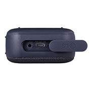 LG XBOOM Go PN1, Prikaz zvučnika LG XBOOM Go PN1 sa leve strane sa otvorenim gumenim poklopcem., PN1, thumbnail 13