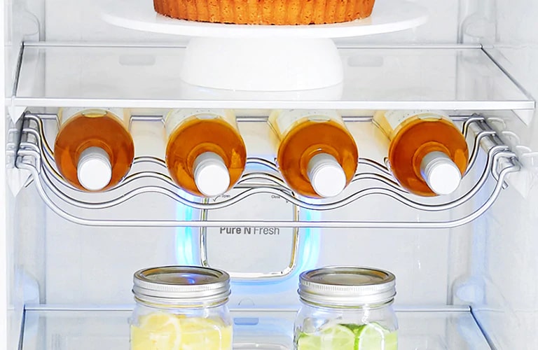 Potpuno opremljena polica za vino2