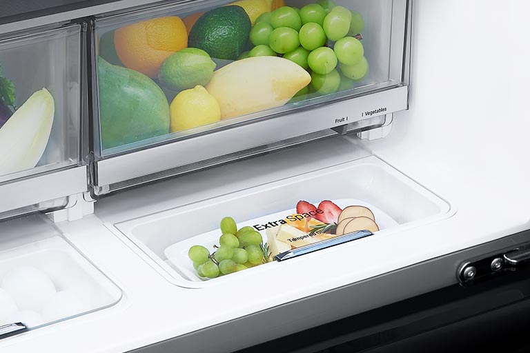 Unutrašnjost frižidera prikazuje Dodatni prostor