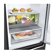 LG Kombinovani frižider sa donjim zamrzivačem, DoorCooling<sup>+</sup>™ tehnologija, kapacitet 341L, Refrigerators-Low-Perspective-View, GBB61MCGCN1, thumbnail 6