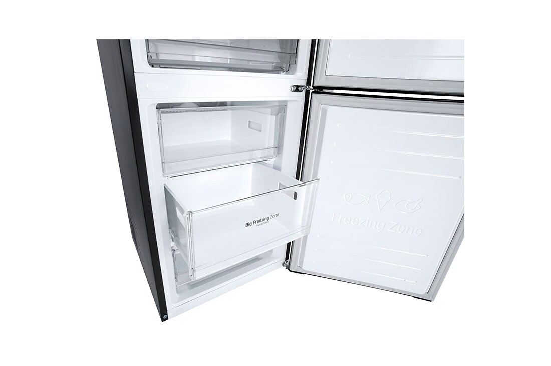 LG Kombinovani frižider sa donjim zamrzivačem, DoorCooling+™ tehnologija, kapacitet 384L, Posuda za led  pogled , GBP62MCNAC, thumbnail 10