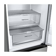 LG Kombinovani frižider sa donjim zamrzivačem, DoorCooling+™ tehnologija, kapacitet 387L, Prikaz detalja fioke, GBV7280AMB, thumbnail 11