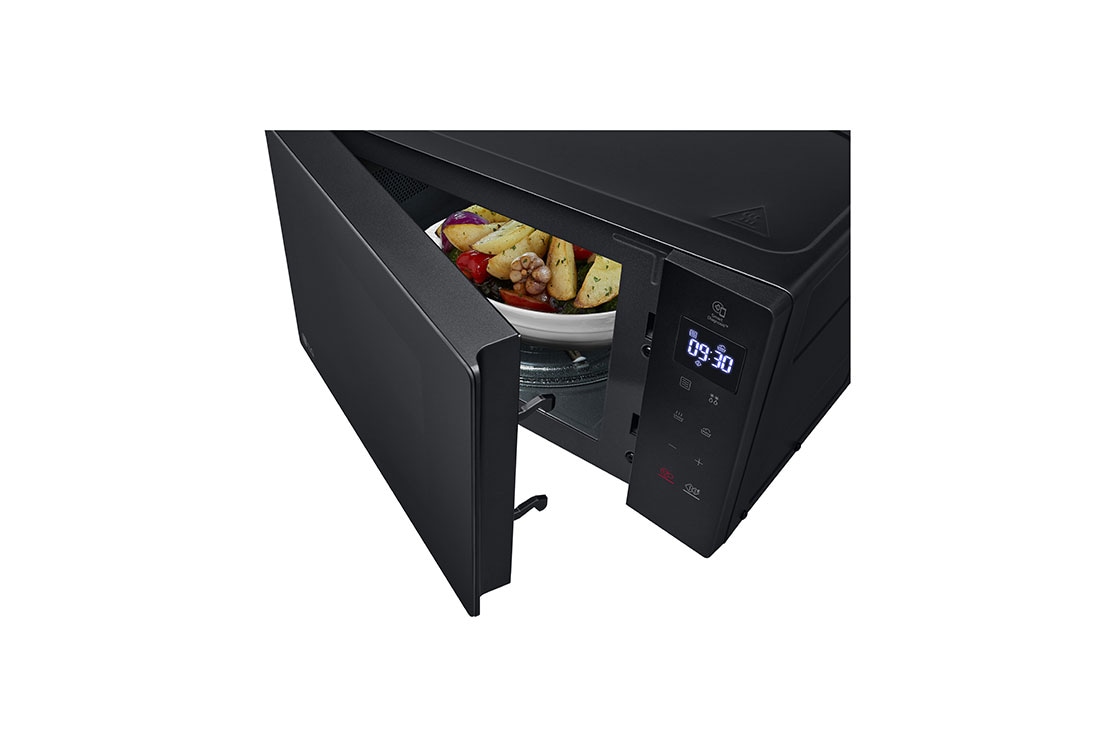 LG Mikrotalasna pećnica od 20L, Easi Clean unutrašnjim premazom, Top door open with food, MS2032GAS, thumbnail 5