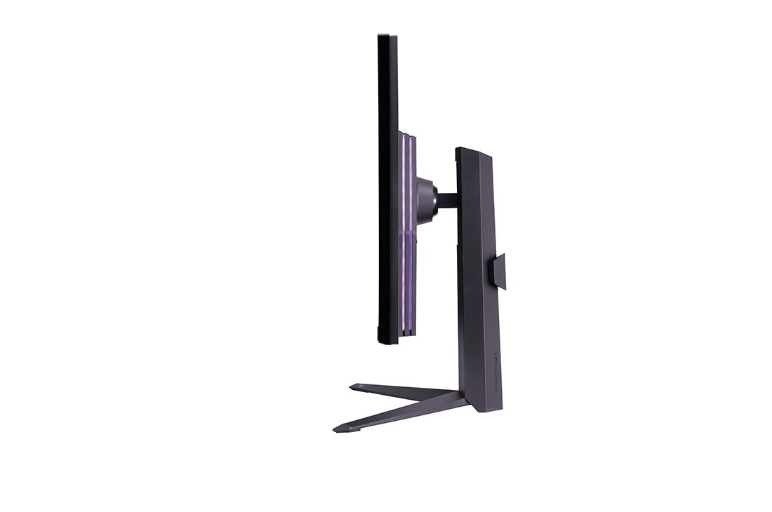 LG 31,5'' QHD IPS UltraGear™  gaming monitor sa 1ms vreme odziva i NVIDIA G-Sync™ , pogled iz zadnje perspektive sa uključenim svetlima, 32GQ850-B, thumbnail 5