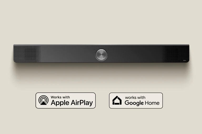 Slika LG Soundbar zvučnika odozgo. Apple AirPlay logo Amazon Alexa logo Google Home logo