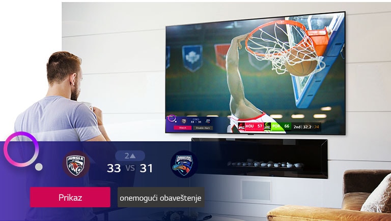 TV ekran sa scenom iz košarkaške utakmice sa upozorenjem za početak utakmice