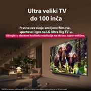 LG 86 inčni LG QNED evo AI QNED86 4K Smart televizor 2025, Devojka i pas sede ispred LG QNED TV-a postavljenog na zid koji prikazuje tri slona koji hodaju napolju iznad LG Soundbar-a. Naslov govori o tome kako je svaka radnja uzbudljivija na velikom ekranu., 86QNED86A3A, thumbnail 9