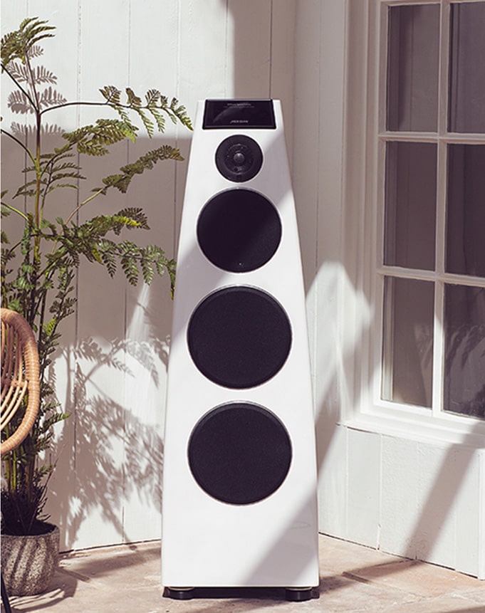 Комбинациея четырёх изображений Meridian аудио