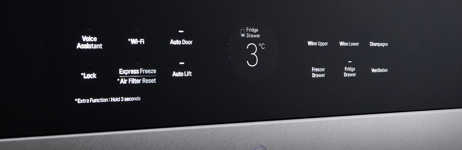 На сенсорный LED-дисплей винного шкафа LG SIGNATURE выводится вся необходимая информация о состоянии вина.