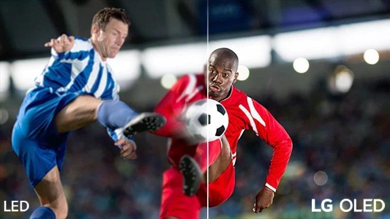 Сцена игры в футбол разделена на две части для визуального сравнения. В нижней левой части изображения показан текст LCD/LED, а в нижнем правом углу — LG OLED.