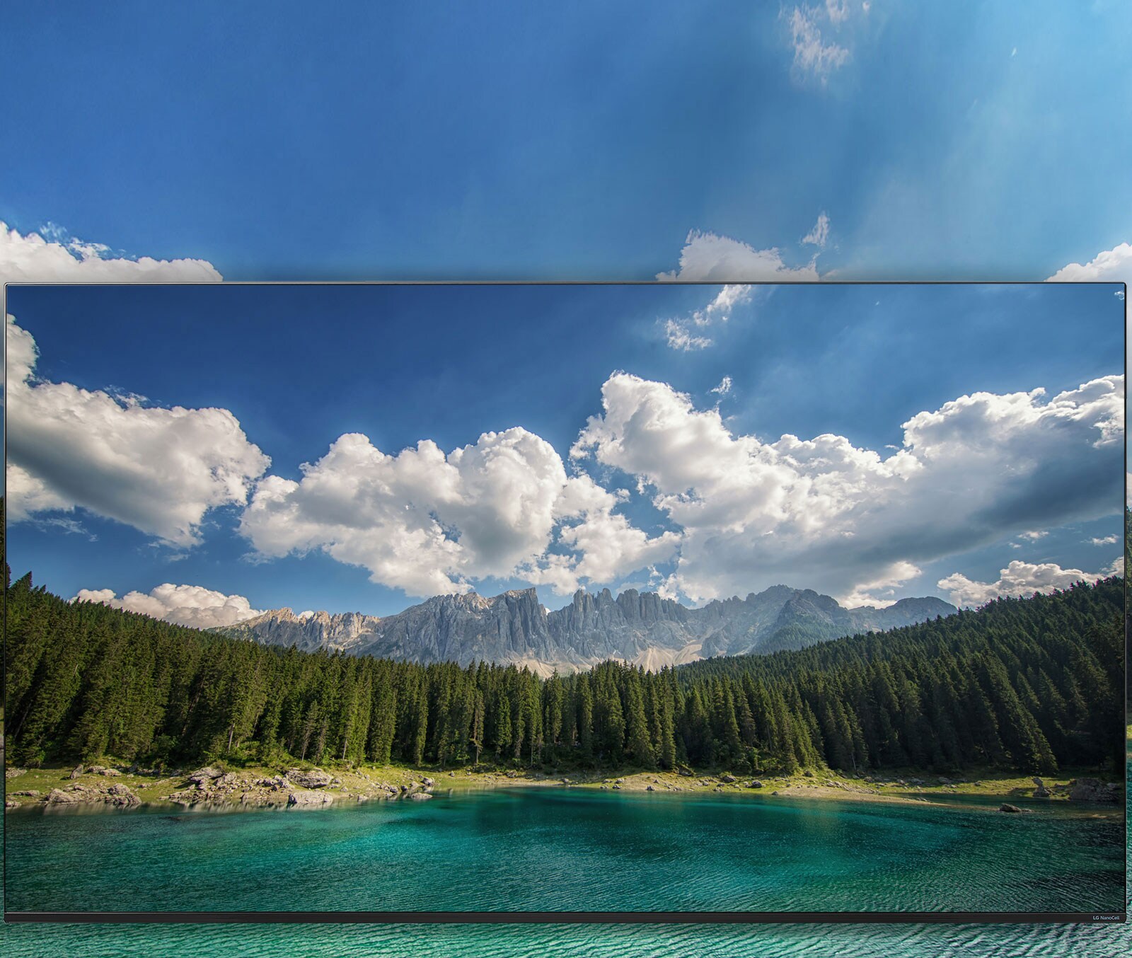 Full-scale reality in 8K1 format