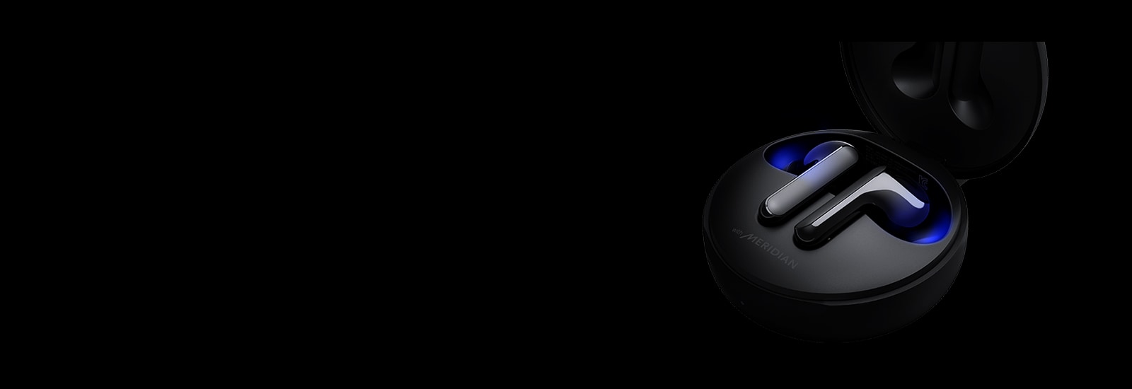 Изображение двух наушников в зарядном кейсе с синим освещением