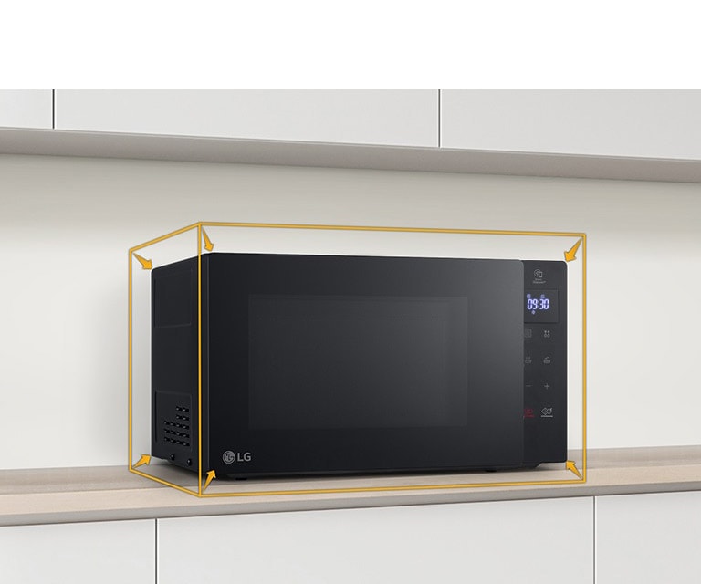 Вокруг продукта изображена графика, состоящая из линий, отображающих более компактные габариты продукта.