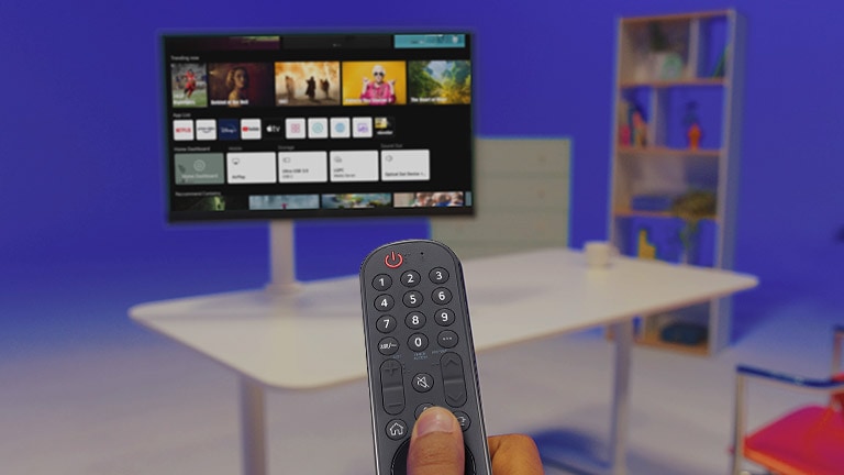 С помощью пульта Magic Remote вы можете управлять работой и воспроизводить любимый контент с помощью голосовых команд