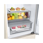 LG 422 л, Холодильник LG DoorCooling⁺ с нижней морозильной камерой, гигиенический фильтр, складная полка, LG 422 л, Холодильник LG DoorCooling⁺ с нижней морозильной камерой, Гигиенический фильтр, Складная полка, GC-B509FEMW, GC-B509AEMW, thumbnail 3