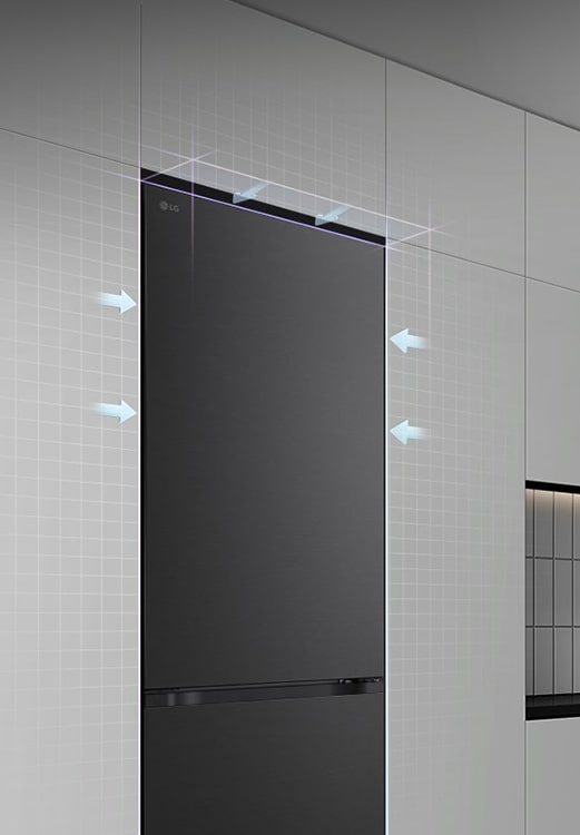 Холодильник LG с нижней морозильной камерой (GC-B640FEKM), установленный  в подсвеченном высоком шкафу; синие стрелки указывают на верхнюю и переднюю поверхности	