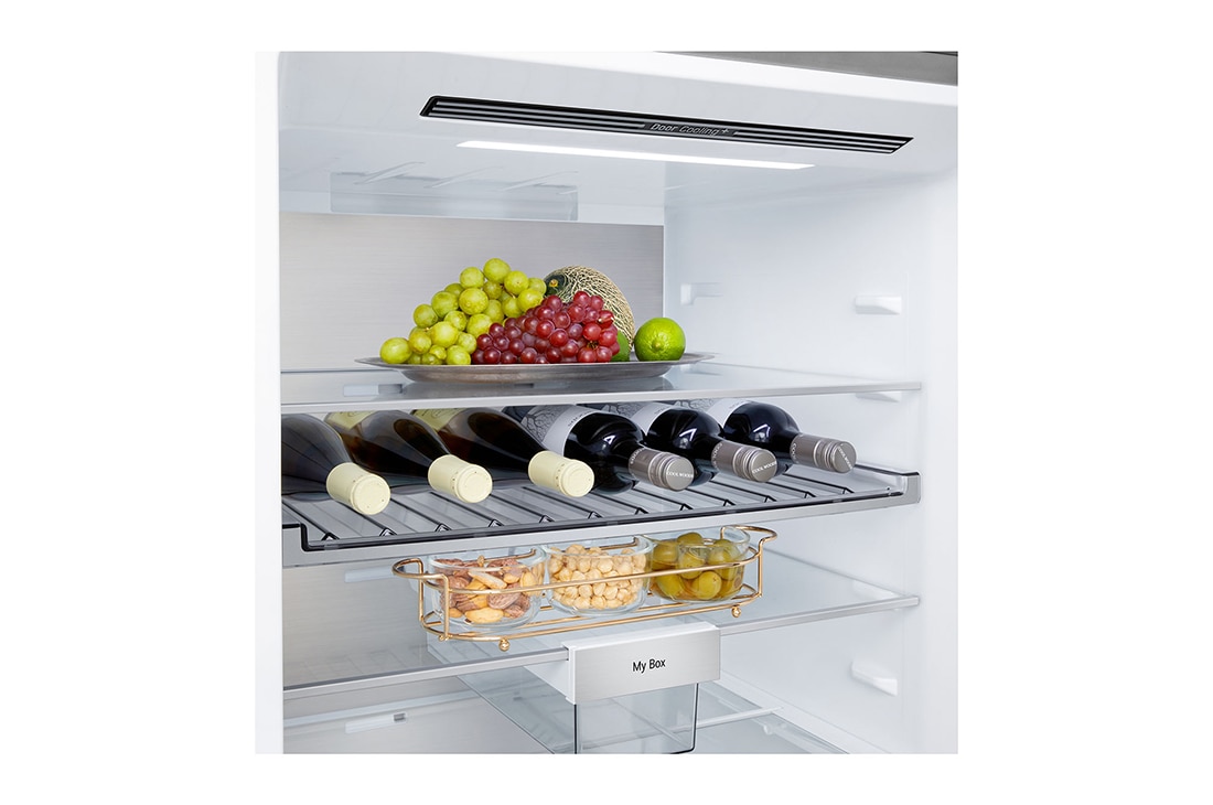 LG Холодильник LG GC-B640FMKM | C нижней морозильной камерой | Объем 513 л | Серебристый, Холодильник GC-B640FMKM верхняя часть камеры, заполненная, GC-B640FMKM, thumbnail 11