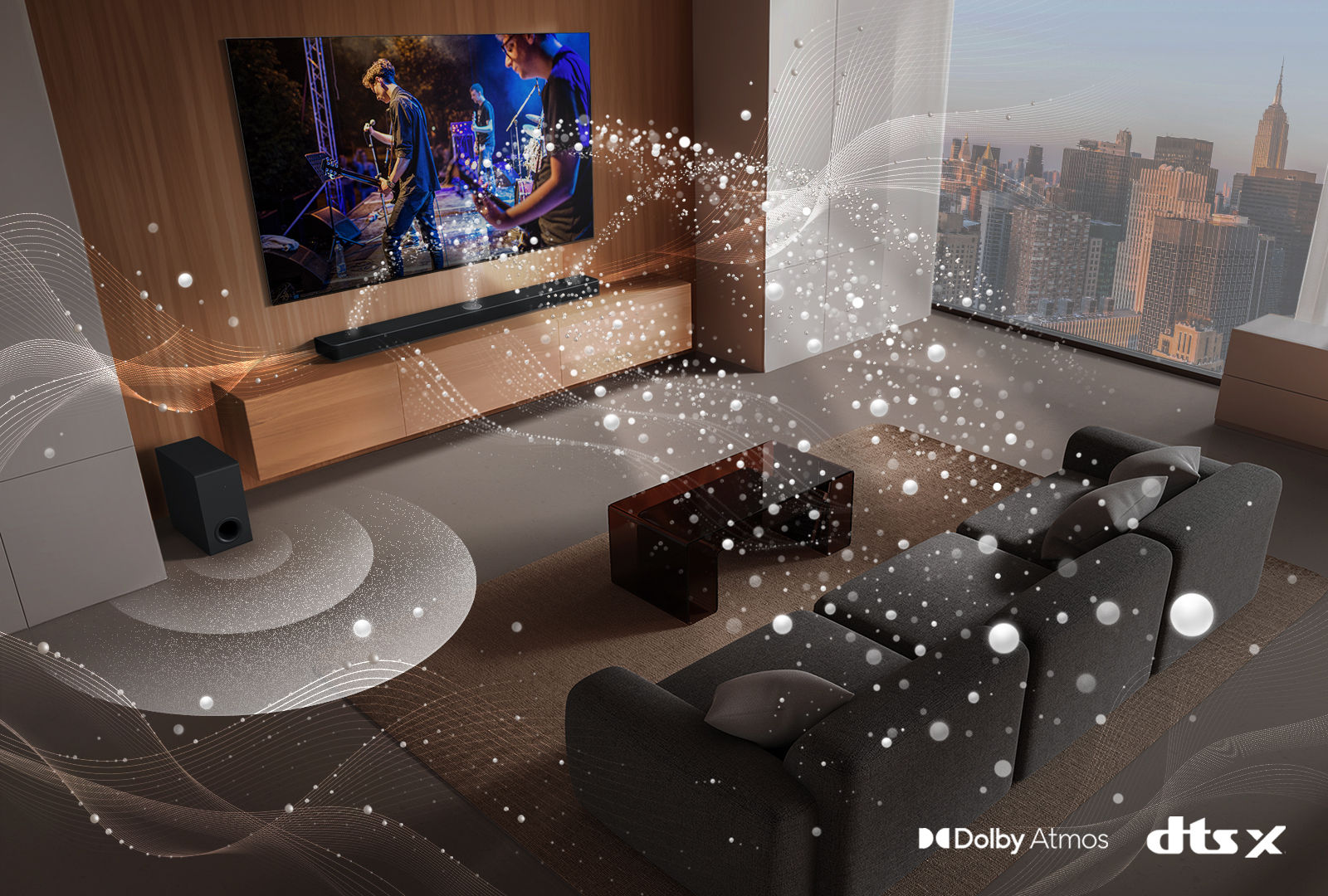 Телевизор LG TV, звуковая панель LG Soundbar, задние динамики и сабвуфер находятся в гостиной небоскреба, где воспроизводится музыкальный спектакль. Белые звуковые волны, состоящие из капель, исходят из звуковой панели и задних динамиков, огибая диван и жилое пространство. Сабвуфер создает звуковой эффект снизу. Логотип Dolby Atmos Логотип DTS X