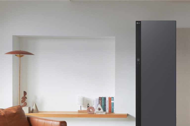 LG Styler в гостиной.