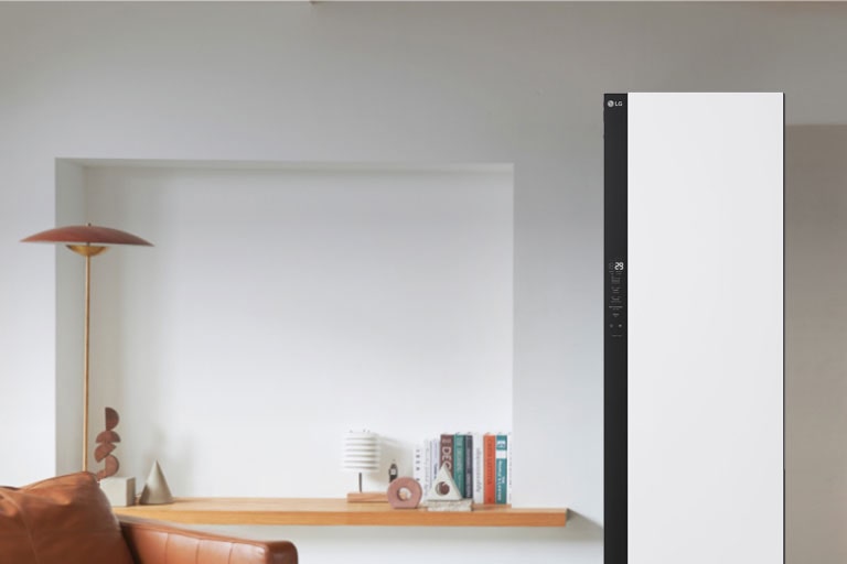 LG Styler в гостиной.