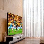 LG NanoCell 4K телевизор 55'' LG 55NANO806NA, Люди смотрят телевизор, 55NANO806NA, thumbnail 15