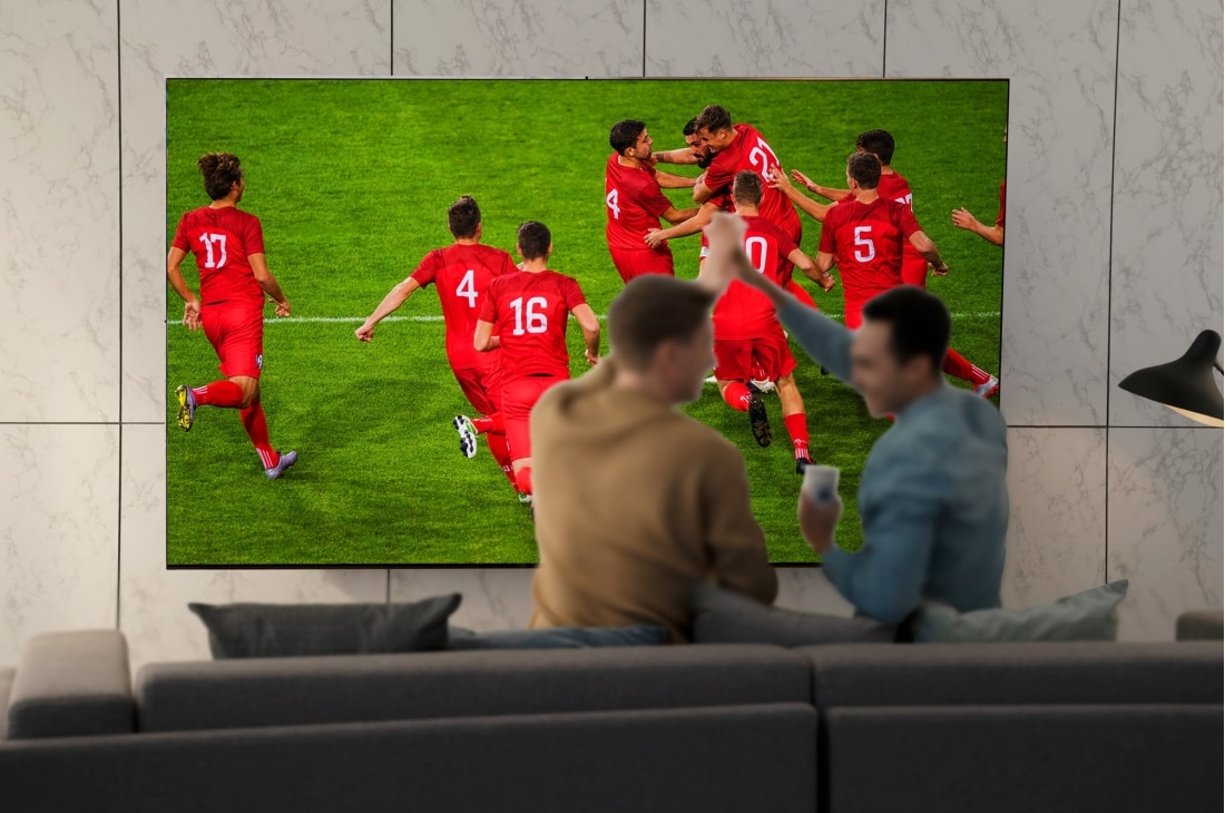 LG 4K NanoCell телевизор 86'' LG Nano90 86NANO906NA, Люди смотрят телевизор, 86NANO906NA, thumbnail 11