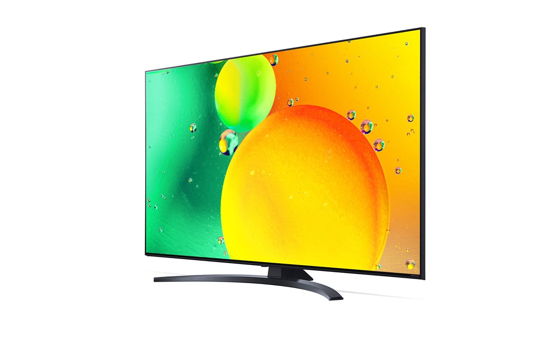 LG 4K NanoCell телевизор 65'' LG 65NANO766QA, вид под углом 30 градусов с изображением на экране, 65NANO766QA, thumbnail 3