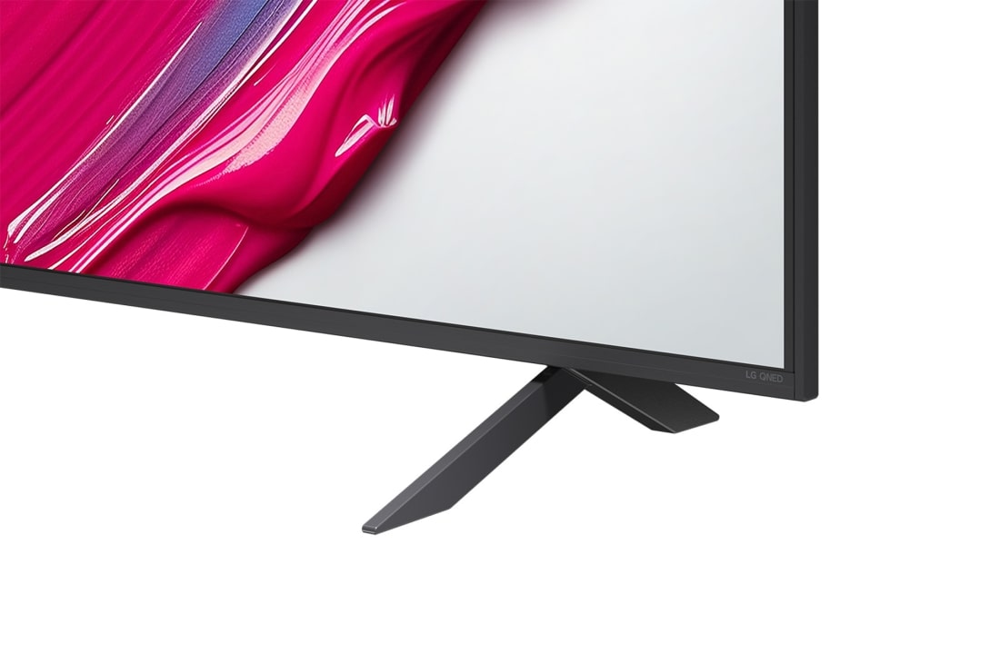 LG Телевизор LG 86QNED80A6A 86'' QNED AI 4K 2025, 		До и после сравнения того, как технология LG 4K Super Upscaling улучшает качество изображения. Две панели с одним и тем же изображением красочной птицы, сидящей на ветке дерева в лесу. Панель справа, 86QNED80A6A, thumbnail 8