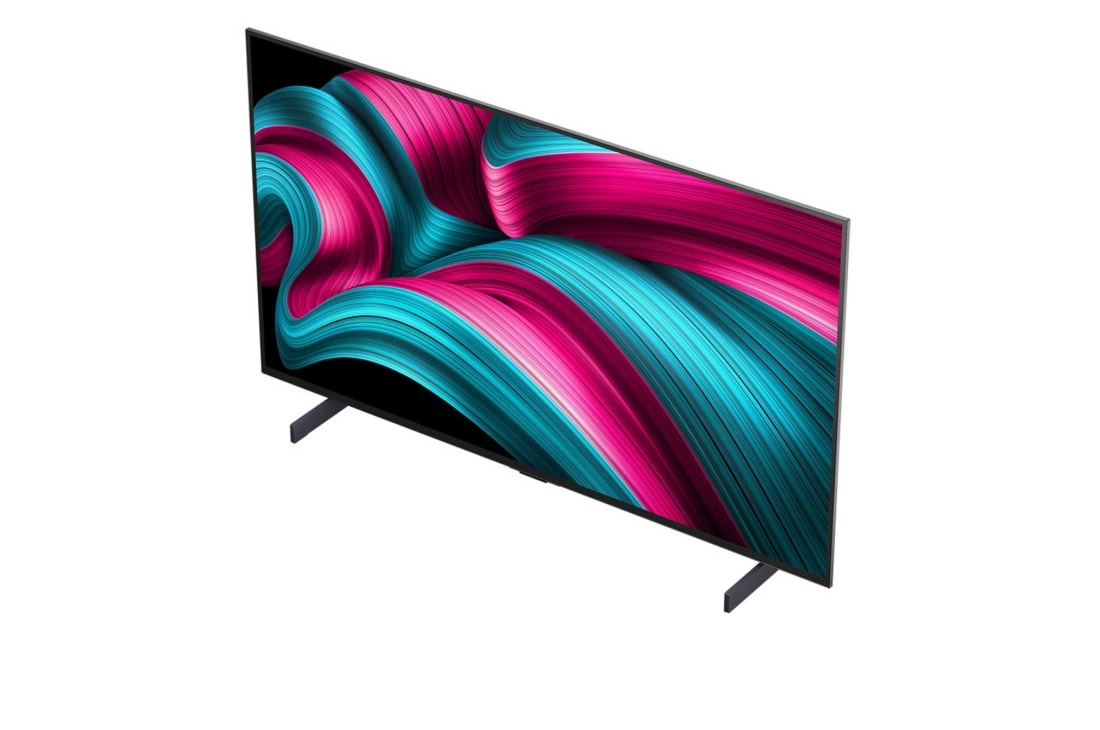 LG Телевизор LG OLED42C5RLA 42'' OLED C5 evo AI 4K 2025, Ночной костер на фоне природы. Вдалеке видны лес и озеро. На вечернем небе сверкают звезды. Вся сцена разделена пополам. Одна сторона темнее и тусклее. Другая половина значительно ярче, демонстрируя в, OLED42C5RLA, thumbnail 6