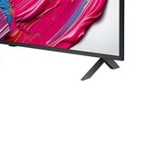 LG Телевизор LG 43QNED80A6A 43'' QNED AI 4K 2025, 		До и после сравнения того, как технология LG 4K Super Upscaling улучшает качество изображения. Две панели с одним и тем же изображением красочной птицы, сидящей на ветке дерева в лесу. Панель справа, 43QNED80A6A, thumbnail 8