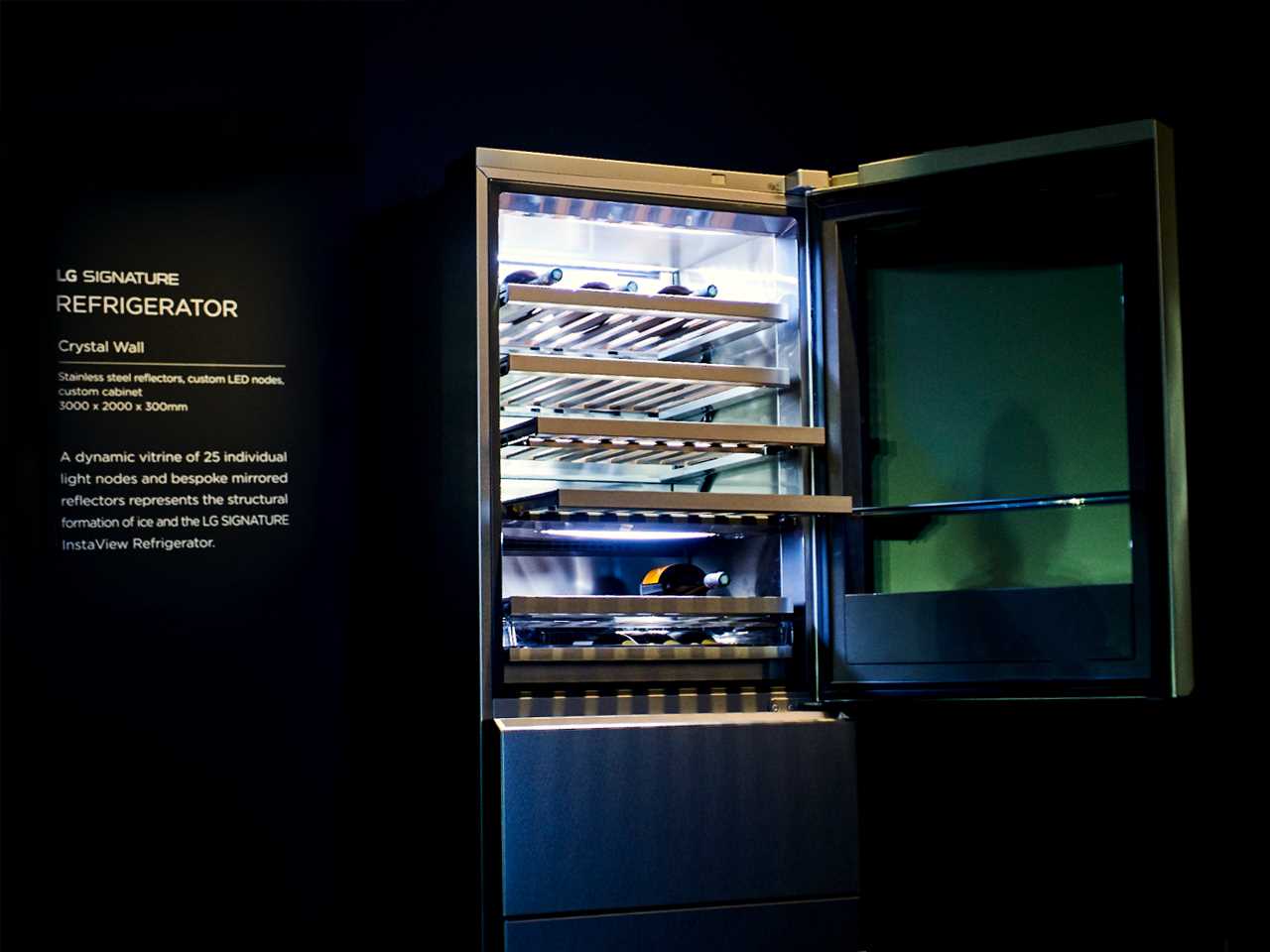 Винный шкаф LG SIGNATURE, представленный на выставке IFA 2018
