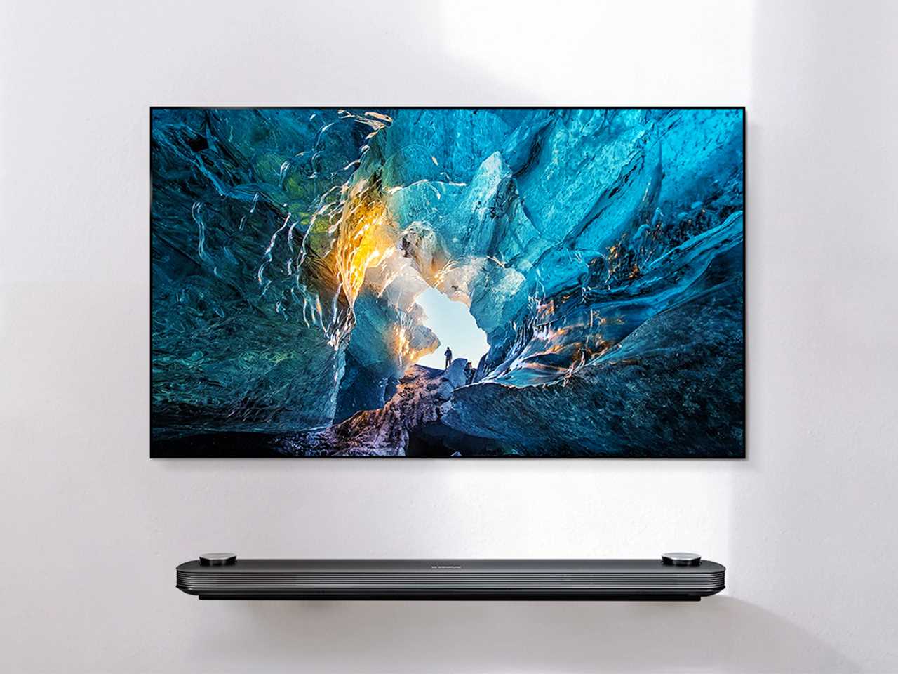 Ультратонкий телевизор LG SIGNATURE OLED W7 с OLED Hub